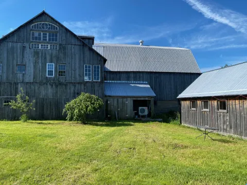 Mortimer Organic Farm Barn